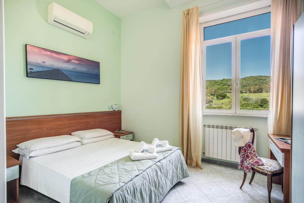 Villa Mg Hotel Santa Marinella Kültér fotó