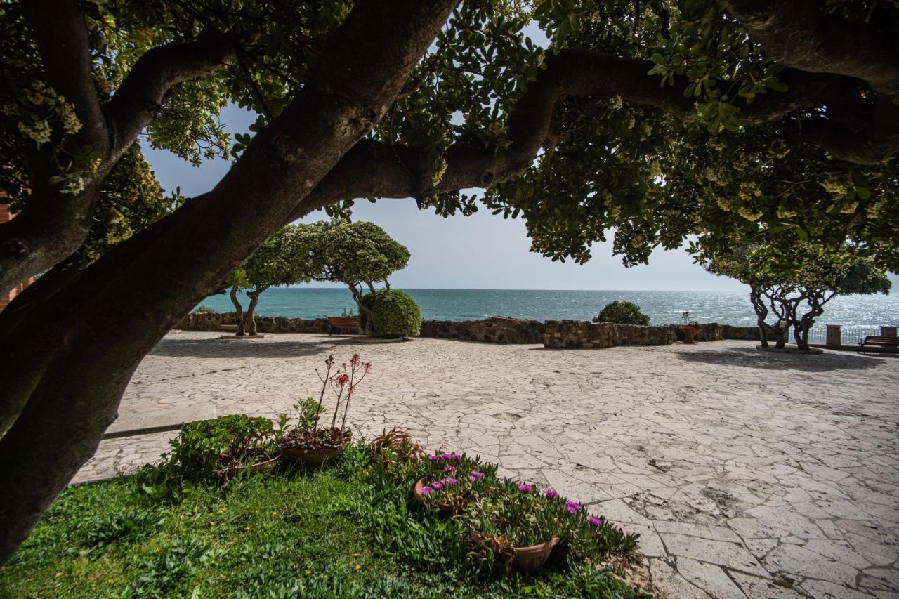 Villa Mg Hotel Santa Marinella Kültér fotó