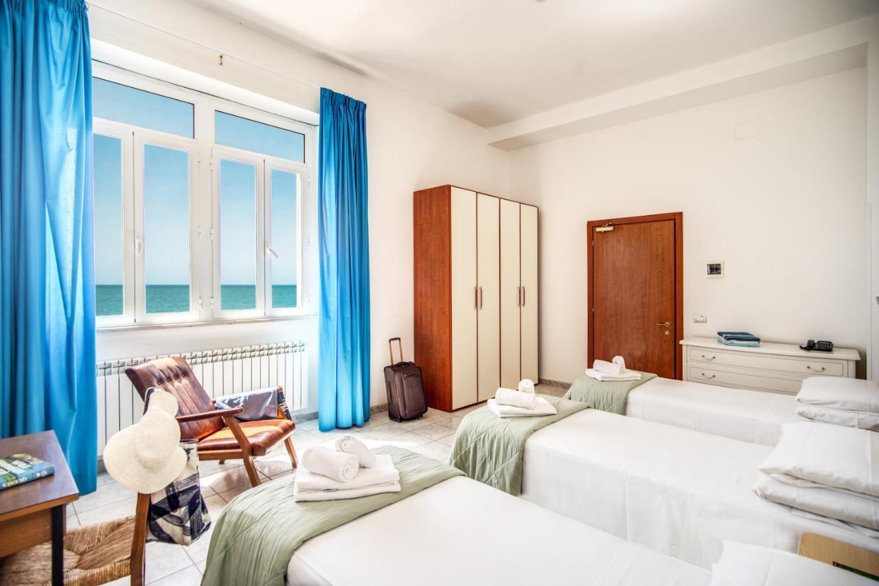 Villa Mg Hotel Santa Marinella Kültér fotó