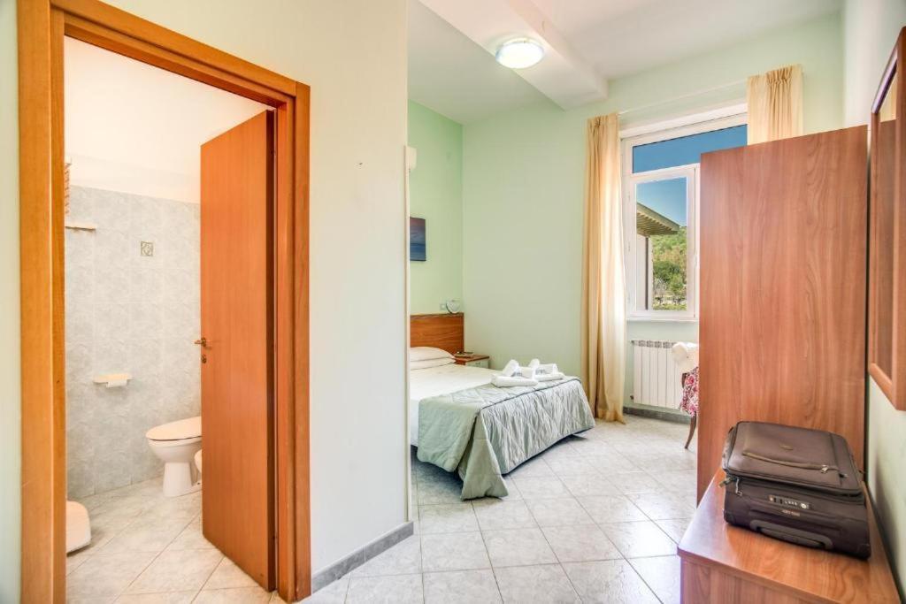 Villa Mg Hotel Santa Marinella Kültér fotó