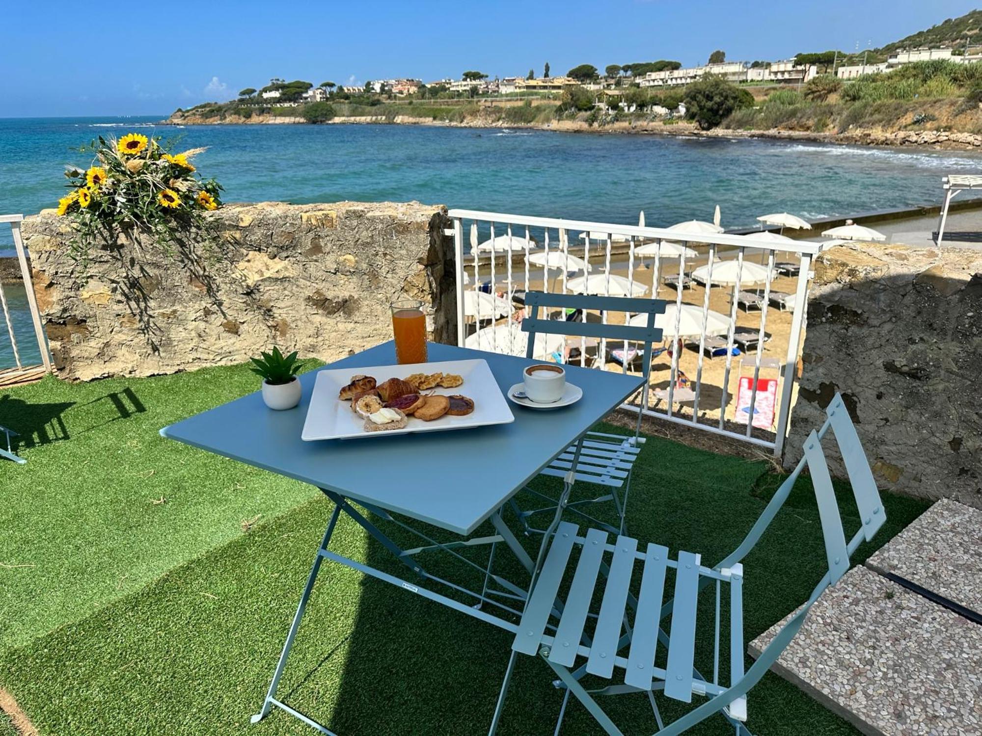 Villa Mg Hotel Santa Marinella Kültér fotó