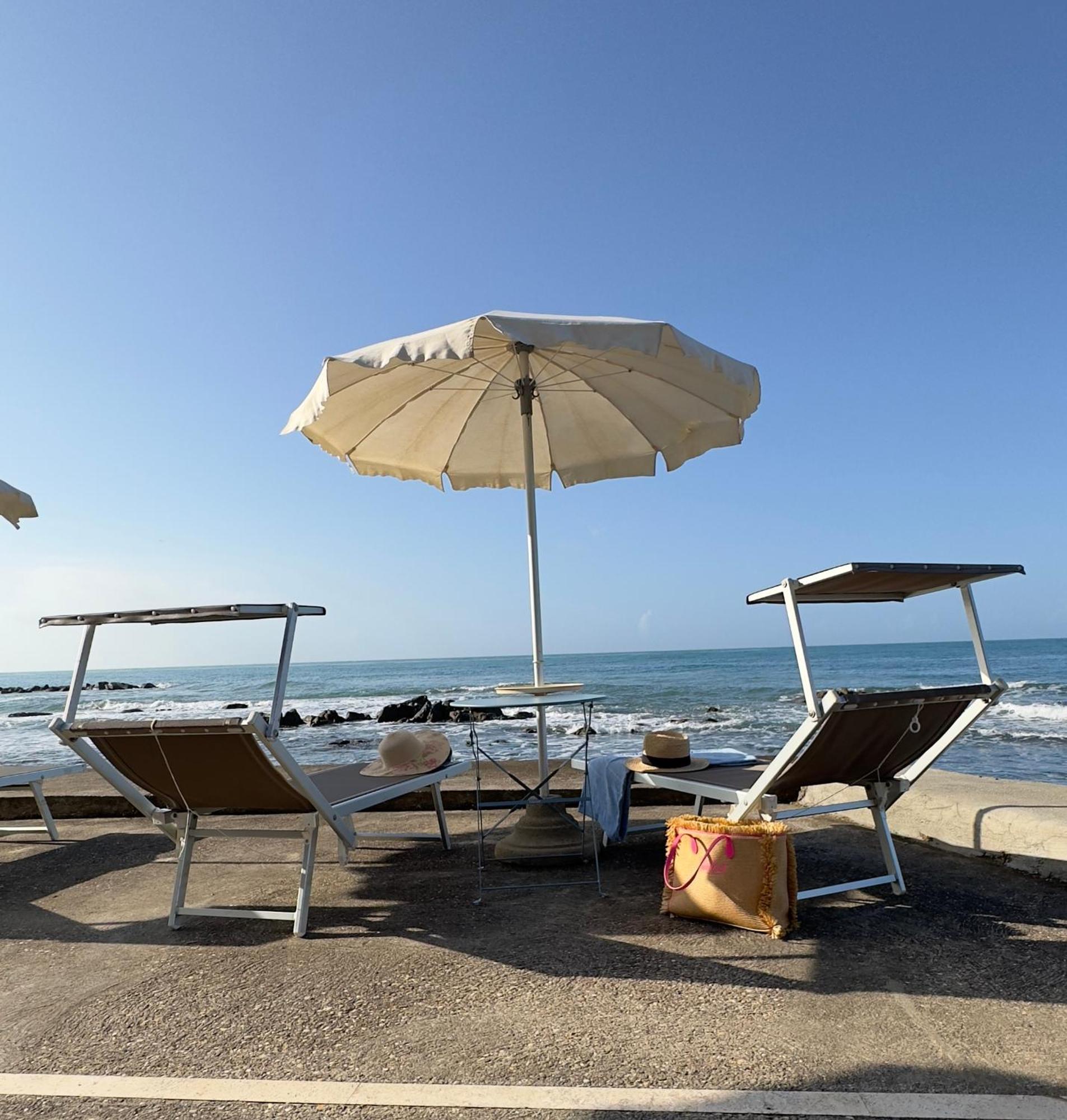 Villa Mg Hotel Santa Marinella Kültér fotó