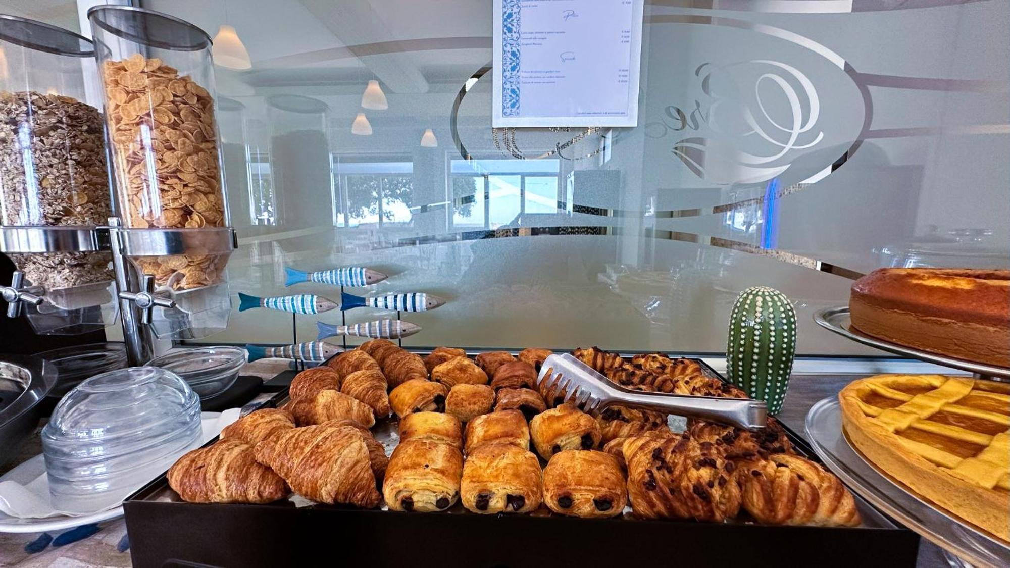 Villa Mg Hotel Santa Marinella Kültér fotó